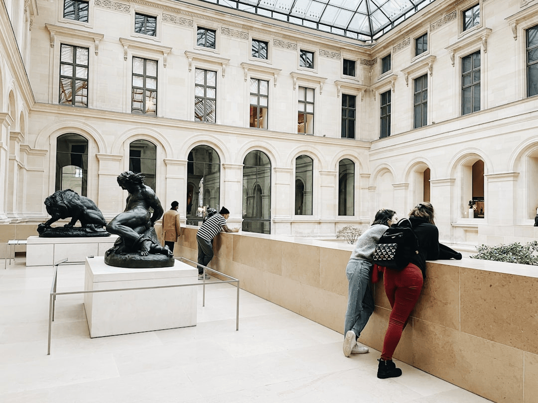 Art Gallery Dates: Conversations Through Creativity